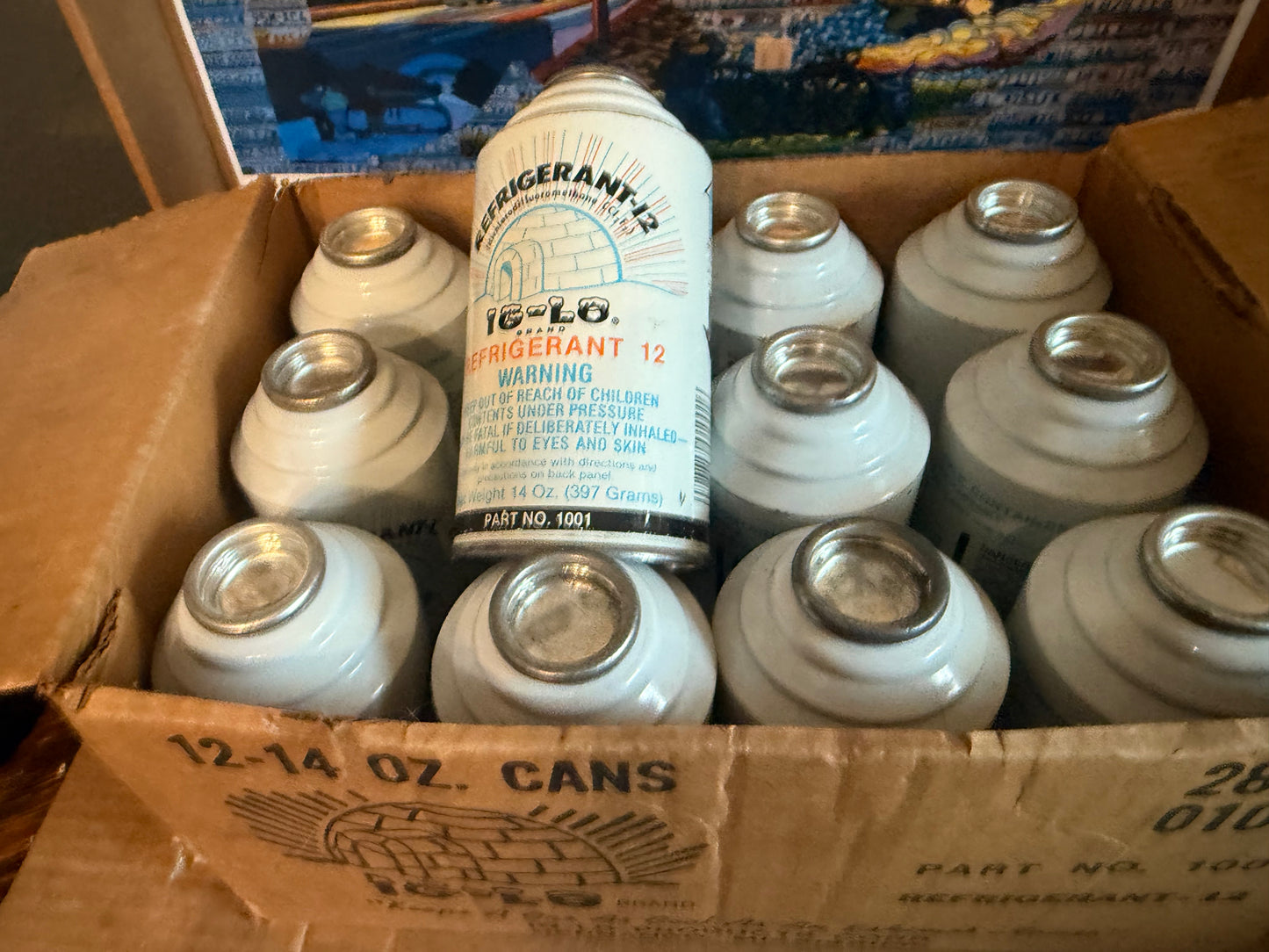 Nos genuine Usa made R-12 Refrigerant 14oz. 12 Can case Du Pont freon