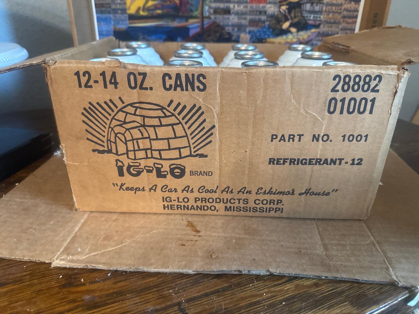 Nos genuine Usa made R-12 Refrigerant 14oz. 12 Can case Du Pont freon