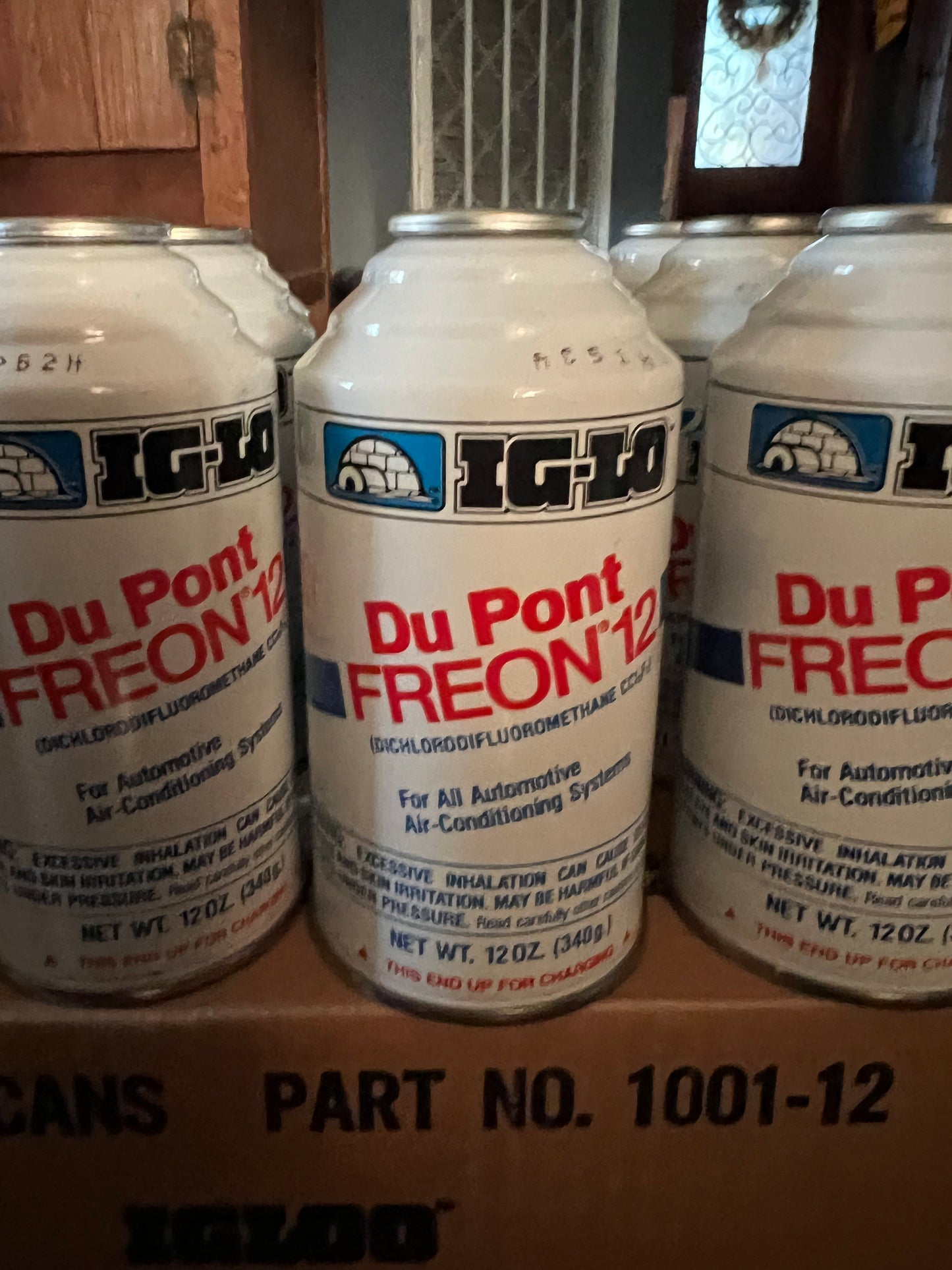 DuPont r-12 Freon case Nos in original box full weight cans