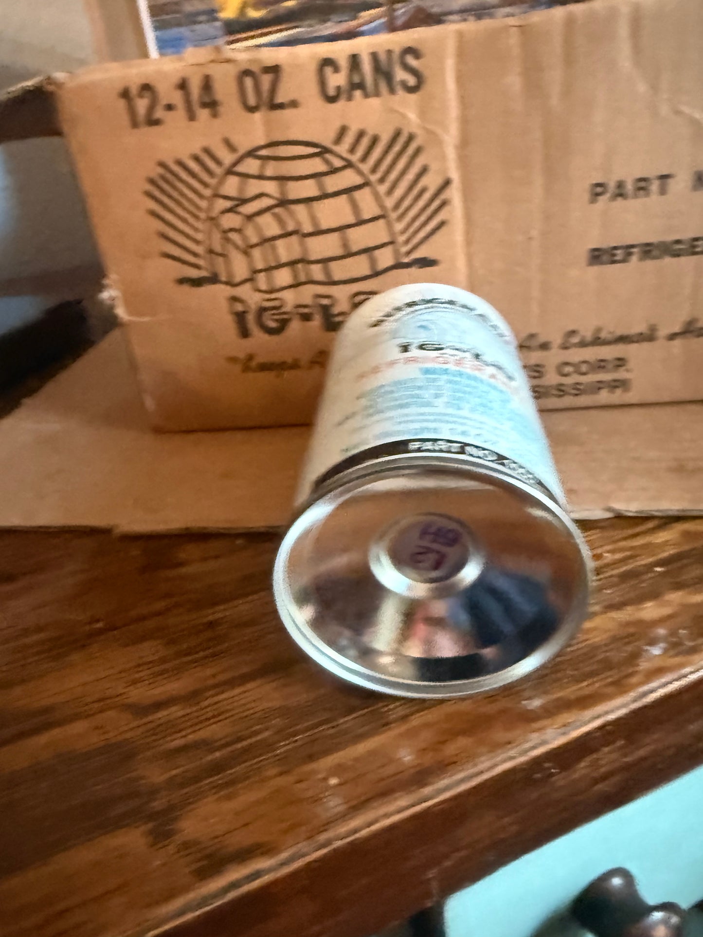 Nos genuine Usa made R-12 Refrigerant 14oz. 12 Can case Du Pont freon
