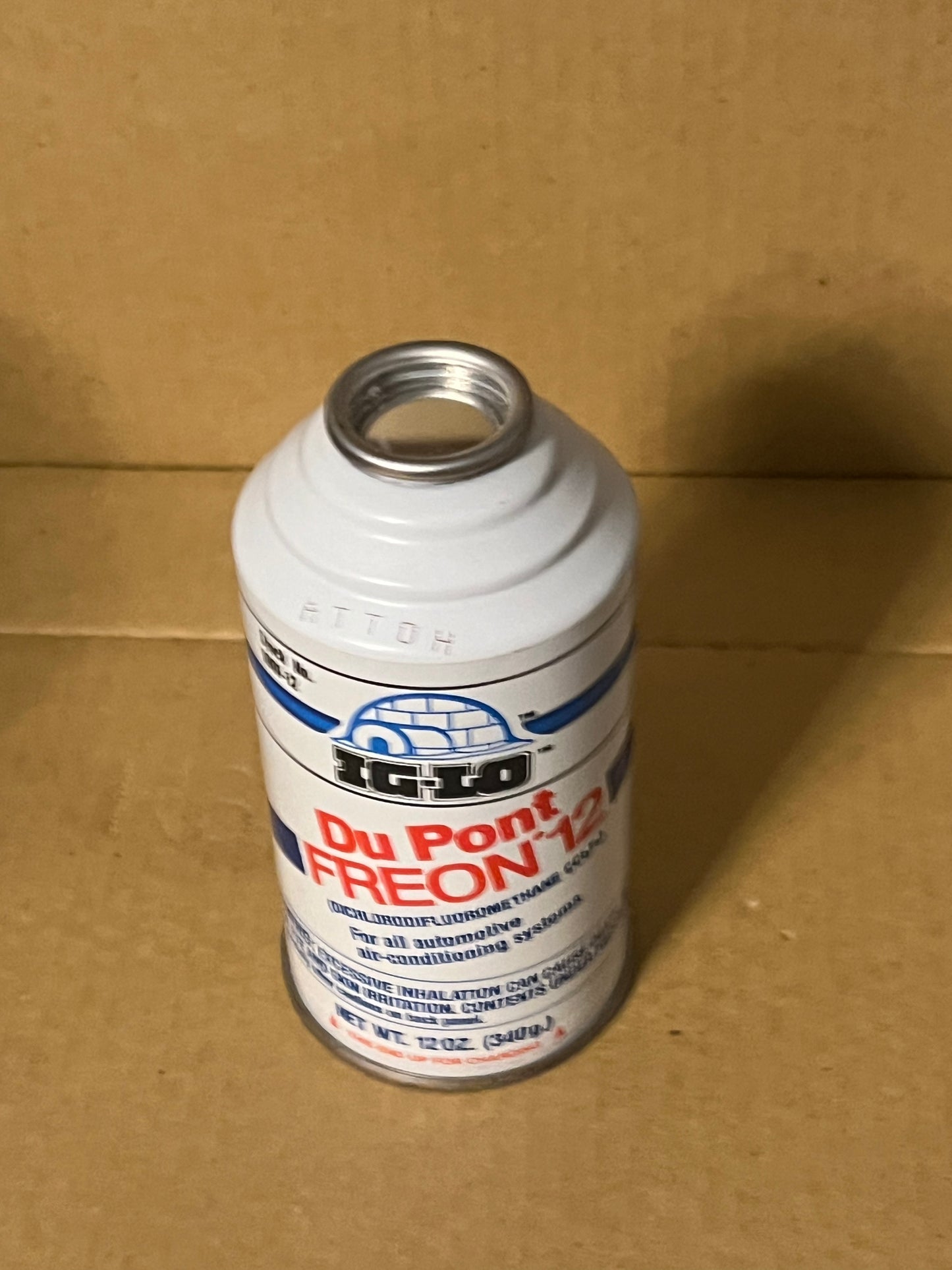 Du Pont freon 12 (R12) for Old Auto Air Conditioners in 12 Oz. Cans