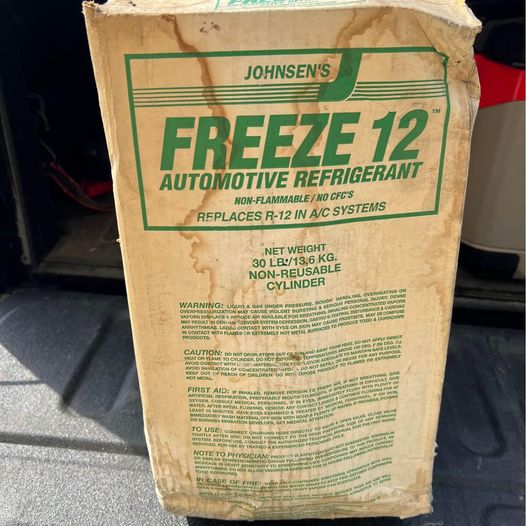 Freeze 12 refrigerant 30lb jug sealed. R-12 refrigerant replacement jug